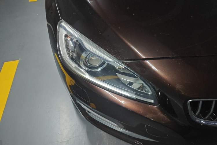 Used Volvo S60 New Energy 2018 S60L E-Drive Hybrid T6 Progressive Edition Right Front Headlight
