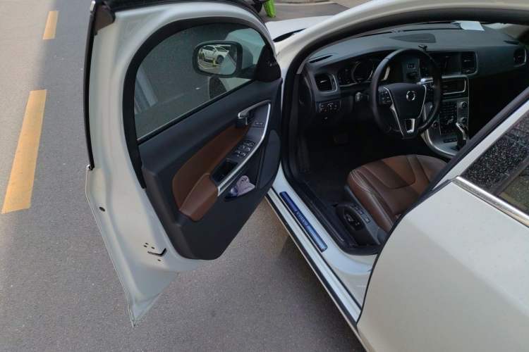 Used Volvo S60 New Energy 2018 S60L E-Drive Hybrid T6 Progressive Edition Driver Seat
