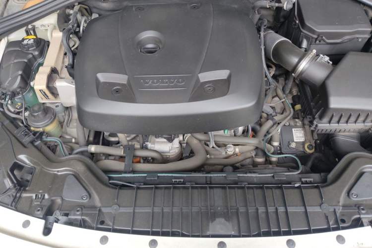 Used Volvo S60 New Energy 2018 S60L E-Drive Hybrid T6 Progressive Edition Engine Bay