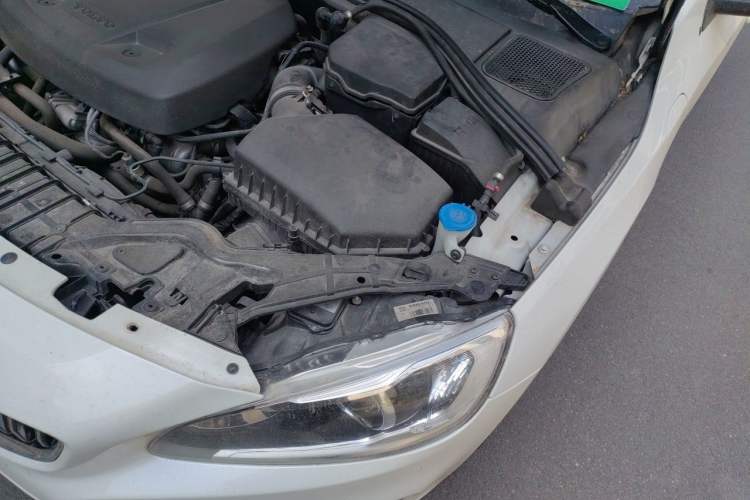 Used Volvo S60 New Energy 2018 S60L E-Drive Hybrid T6 Progressive Edition Engine Bay Left