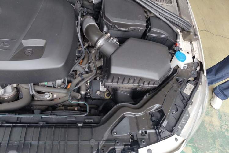 Used Volvo S60 New Energy 2018 S60L E-Drive Hybrid T6 Progressive Edition Engine Bay Left