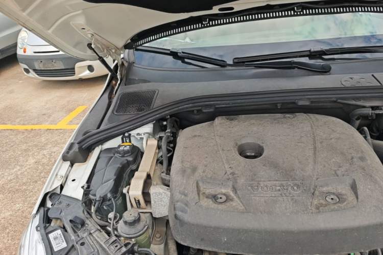 Used Volvo S60 New Energy 2018 S60L E-Drive Hybrid T6 Progressive Edition Engine Bay Right