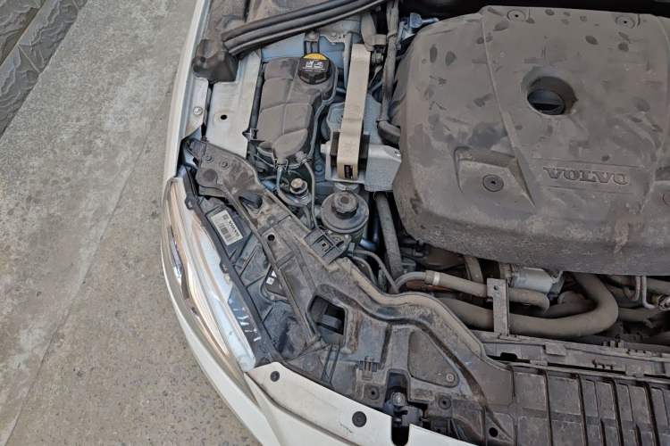 Used Volvo S60 New Energy 2018 S60L E-Drive Hybrid T6 Progressive Edition Engine Bay Right