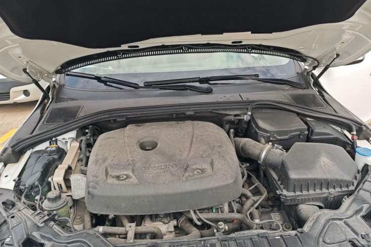 Used Volvo S60 New Energy 2018 S60L E-Drive Hybrid T6 Progressive Edition Engine Bay