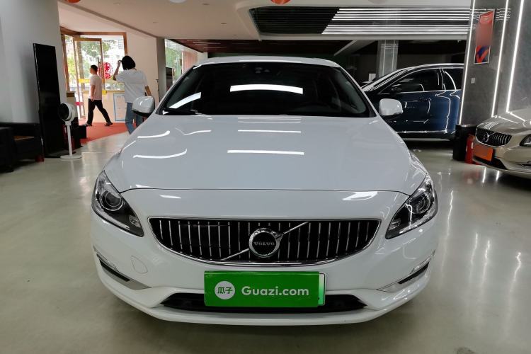 Used Volvo S60 New Energy 2018 S60L E-Drive Hybrid T6 Progressive Edition Exterior 1