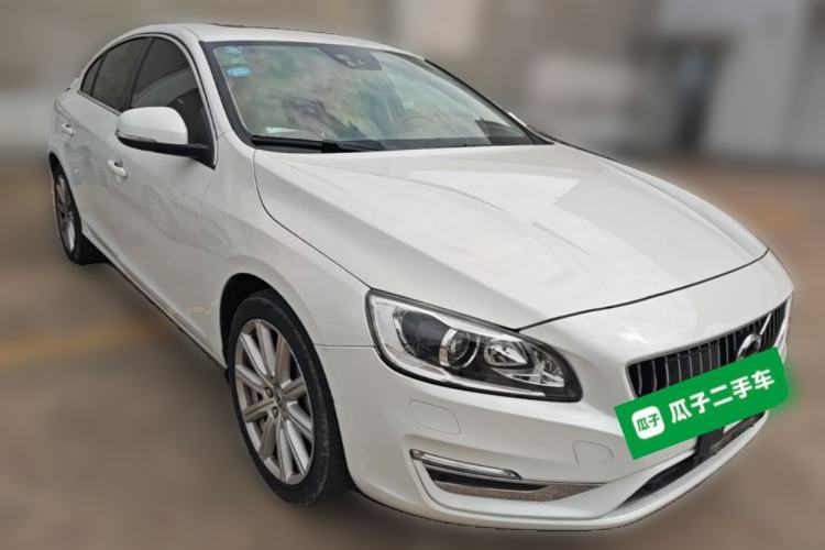 Used Volvo S60 New Energy 2018 S60L E-Drive Hybrid T6 Progressive Edition Front Right 45 Deg