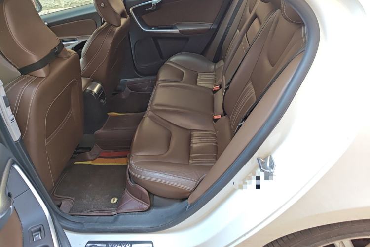 Used Volvo S60 New Energy 2018 S60L E-Drive Hybrid T6 Progressive Edition Left Rear Seat