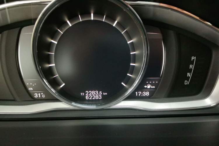 Used Volvo S60 New Energy 2018 S60L E-Drive Hybrid T6 Progressive Edition Odometer Close Up