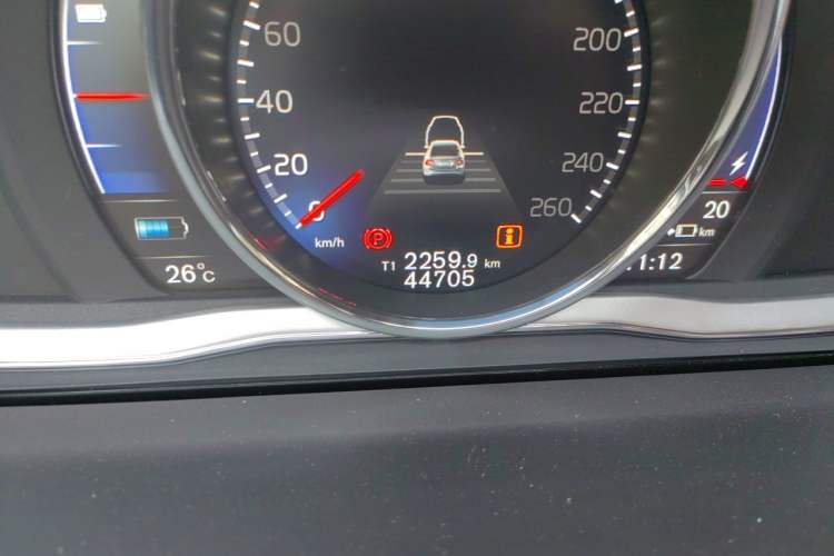 Used Volvo S60 New Energy 2018 S60L E-Drive Hybrid T6 Progressive Edition Odometer Close Up
