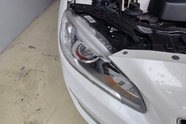 Used Volvo S60 New Energy 2018 S60L E-Drive Hybrid T6 Progressive Edition Right Front Headlight