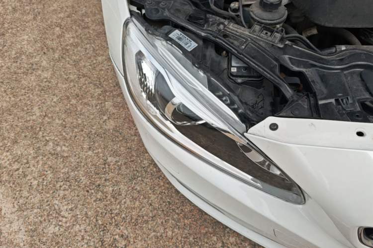 Used Volvo S60 New Energy 2018 S60L E-Drive Hybrid T6 Progressive Edition Right Front Headlight