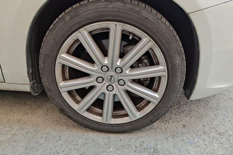 Used Volvo S60 New Energy 2018 S60L E-Drive Hybrid T6 Progressive Edition Right Front Wheel Hub