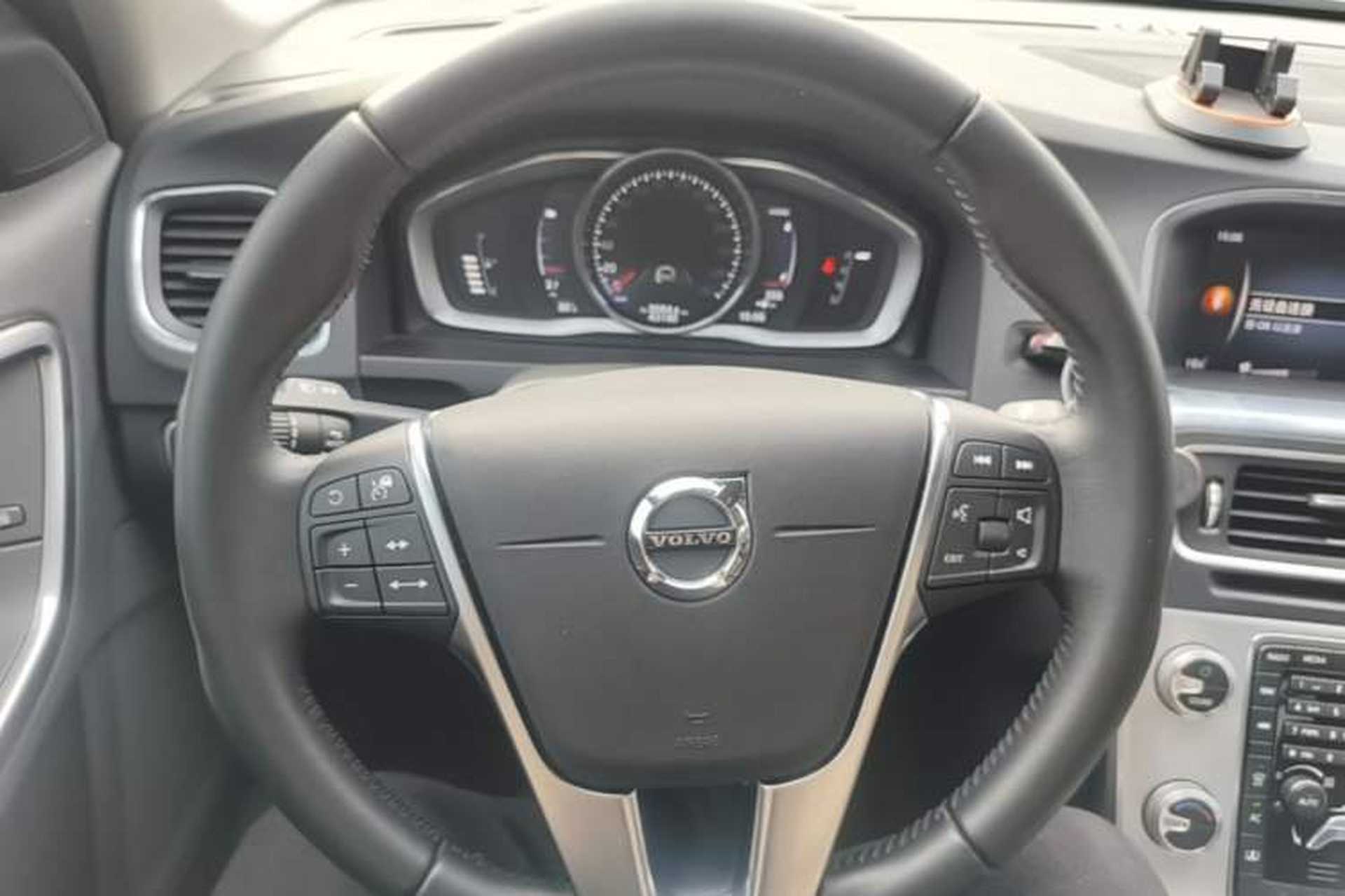 Used Volvo S60 New Energy 2018 S60L E-Drive Hybrid T6 Progressive Edition Steering Wheel