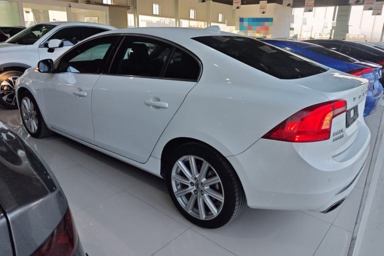 Used Volvo S60 New Energy 2019 S60L T6 E-Drive Hybrid Edition Exterior 3