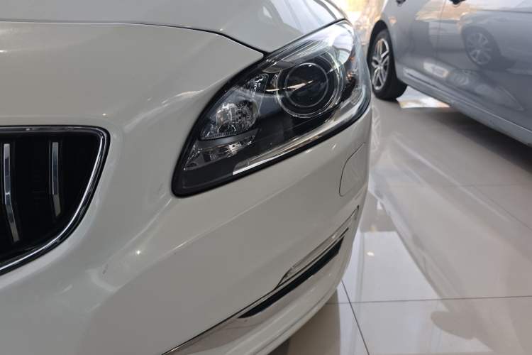 Used Volvo S60 New Energy 2019 S60L T6 E-Drive Hybrid Edition Left Front Headlight