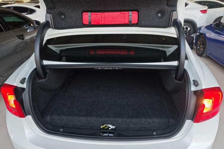 Used Volvo S60 New Energy 2019 S60L T6 E-Drive Hybrid Edition Trunk