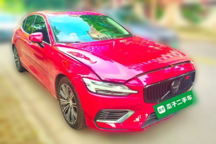 Used Volvo S60 New Energy 2020 T8 e-Drive Hybrid All-Wheel Drive Smart Luxury Edition Front Right 45 Deg