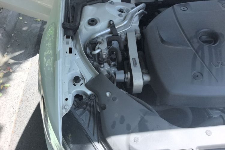 Used Volvo S60 New Energy 2020 T8 e-Drive Hybrid All-Wheel Drive Smart Luxury Edition Engine Bay Right