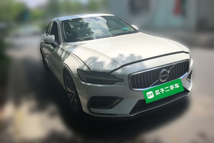 Used Volvo S60 New Energy 2020 T8 e-Drive Hybrid All-Wheel Drive Smart Luxury Edition Front Right 45 Deg