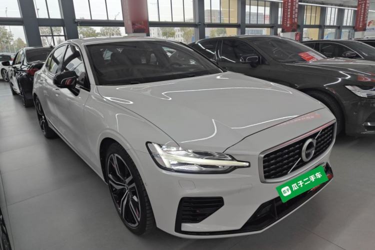 Used Volvo S60 New Energy 2020 T8 eDrive Hybrid All-Wheel Drive Smart Luxury Sport Edition Front Right 45 Deg