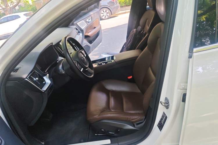Used Volvo S60 New Energy 2020 T8 e-Drive Hybrid All-Wheel Drive Smart Luxury Edition Left Front Seat