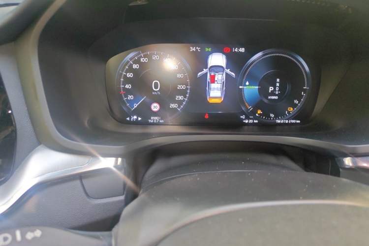 Used Volvo S60 New Energy 2020 T8 e-Drive Hybrid All-Wheel Drive Smart Luxury Edition Odometer Close Up