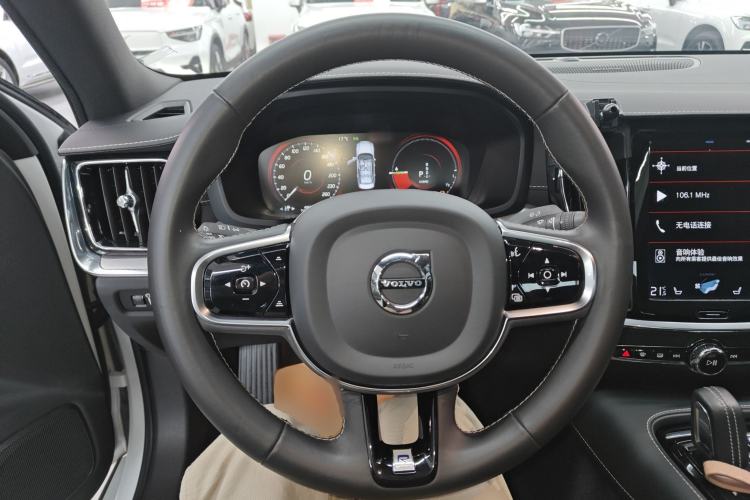 Used Volvo S60 New Energy 2020 T8 eDrive Hybrid All-Wheel Drive Smart Luxury Sport Edition Steering Wheel