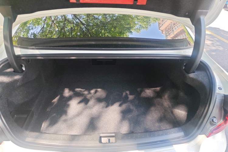 Used Volvo S60 New Energy 2020 T8 e-Drive Hybrid All-Wheel Drive Smart Luxury Edition Trunk