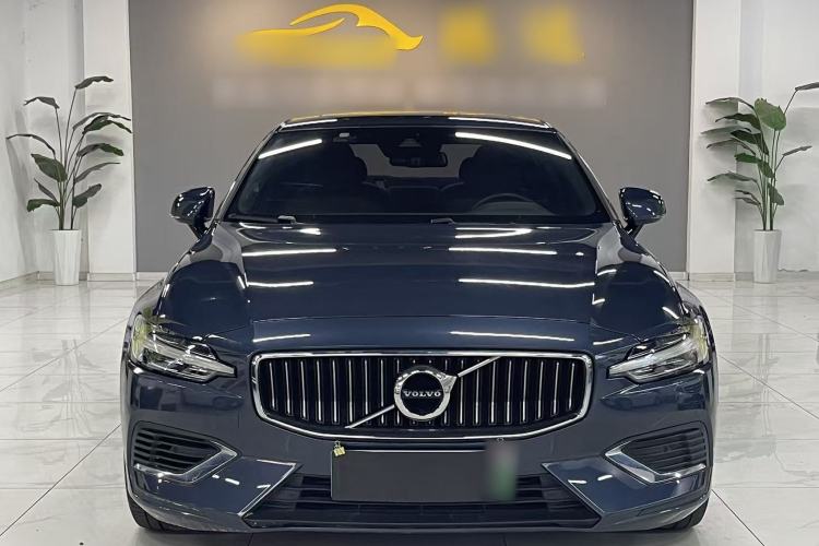 Used Volvo S60 New Energy 2021 T8 E-Drive Hybrid Four-Wheel Drive Smart Luxury Edition Exterior 4