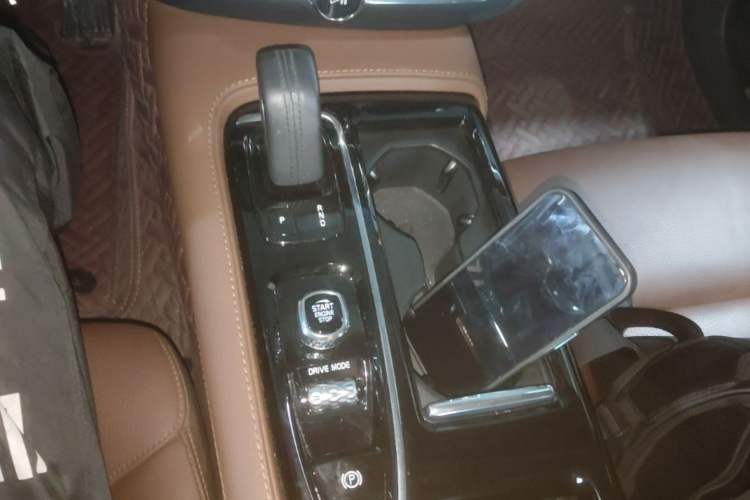 Used Volvo S60 New Energy 2021 T8 E-Drive Hybrid Four-Wheel Drive Smart Luxury Edition Gear Lever