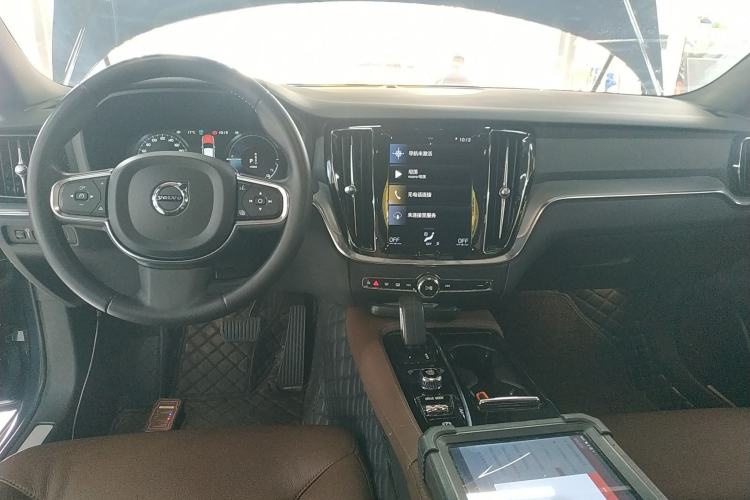 Used Volvo S60 New Energy 2021 T8 E-Drive Hybrid Four-Wheel Drive Smart Luxury Edition Interior 2