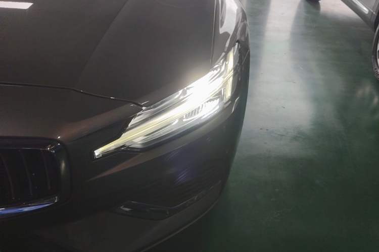 Used Volvo S60 New Energy 2021 T8 E-Drive Hybrid Four-Wheel Drive Smart Luxury Edition Left Front Headlight