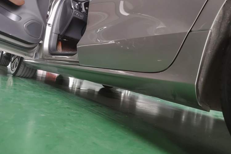 Used Volvo S60 New Energy 2021 T8 E-Drive Hybrid Four-Wheel Drive Smart Luxury Edition Left Side Sill