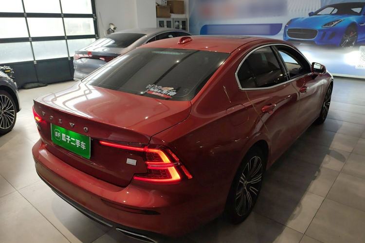Used Volvo S60 New Energy 2021 T8 E-Drive Hybrid Four-Wheel Drive Smart Luxury Edition Exterior 5