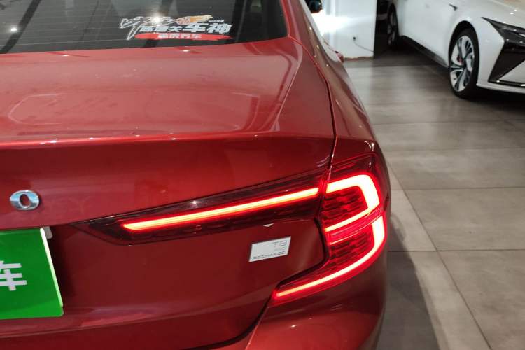 Used Volvo S60 New Energy 2021 T8 E-Drive Hybrid Four-Wheel Drive Smart Luxury Edition Exterior 6