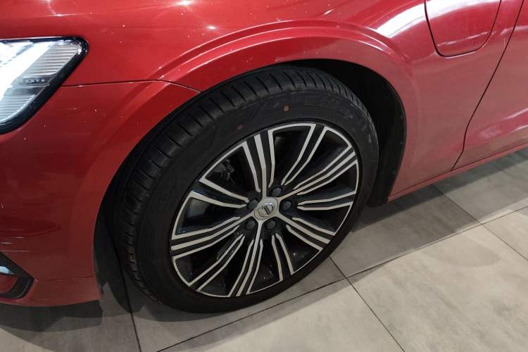 Used Volvo S60 New Energy 2021 T8 E-Drive Hybrid Four-Wheel Drive Smart Luxury Edition Exterior 7