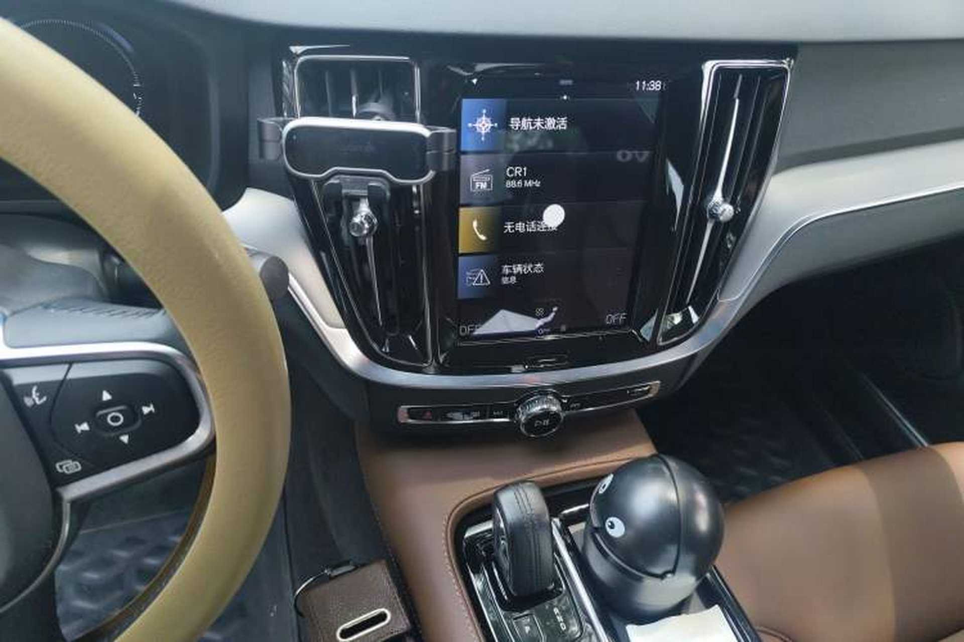 Used Volvo S60 New Energy 2021 T8 E-Drive Hybrid Four-Wheel Drive Smart Luxury Edition Audio And AC Panel