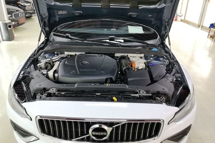 Used Volvo S60 New Energy 2021 T8 E-Drive Hybrid Four-Wheel Drive Smart Luxury Edition Engine Bay
