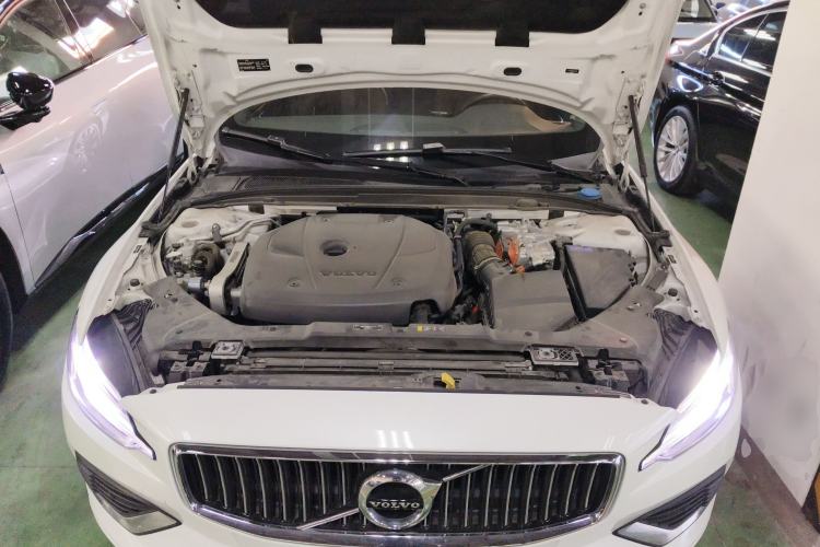 Used Volvo S60 New Energy 2021 T8 E-Drive Hybrid Four-Wheel Drive Smart Luxury Edition Engine Bay