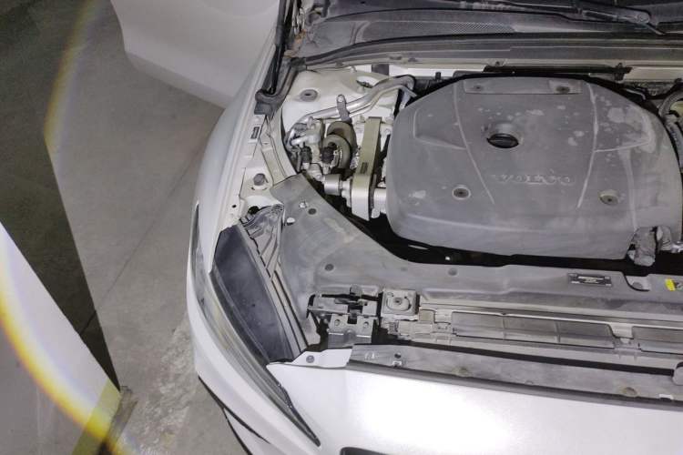 Used Volvo S60 New Energy 2021 T8 E-Drive Hybrid All-Wheel Drive Smart & Sport Edition Engine Bay Right