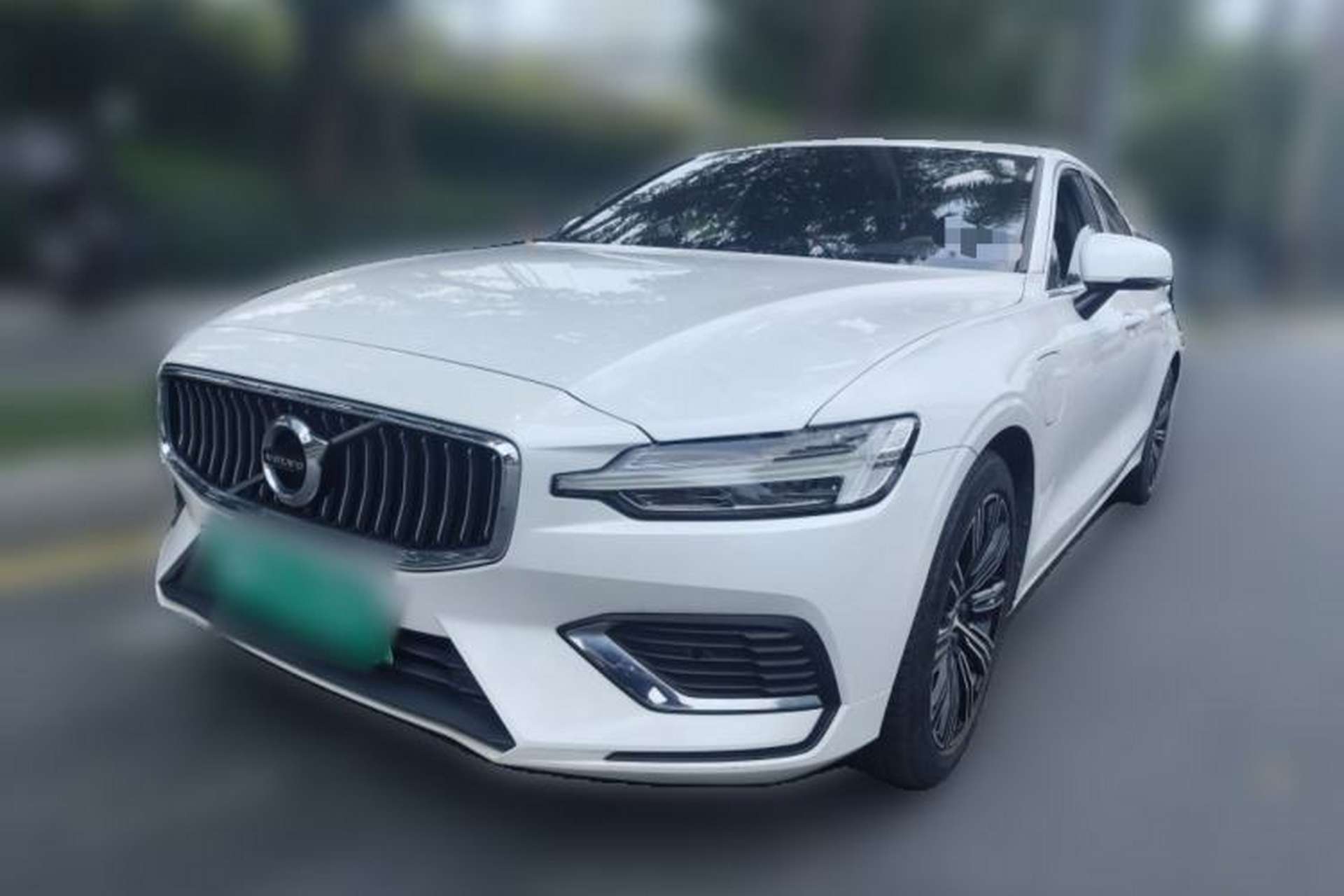 Used Volvo S60 New Energy 2021 T8 E-Drive Hybrid Four-Wheel Drive Smart Luxury Edition Front Left 45 Deg