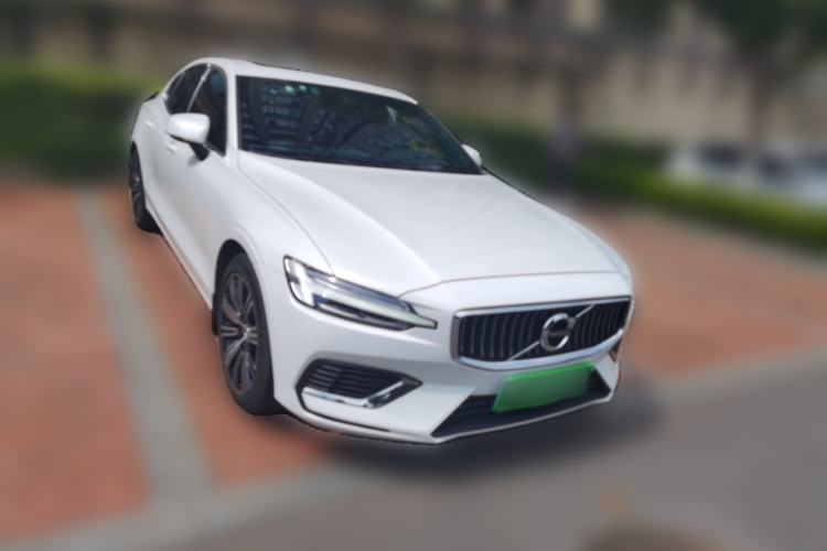 Used Volvo S60 New Energy 2021 T8 E-Drive Hybrid Four-Wheel Drive Smart Luxury Edition Front Right 45 Deg