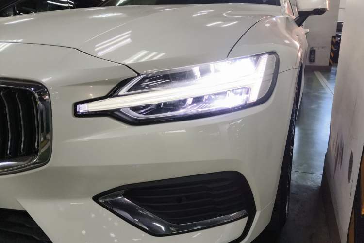 Used Volvo S60 New Energy 2021 T8 E-Drive Hybrid Four-Wheel Drive Smart Luxury Edition Left Front Headlight