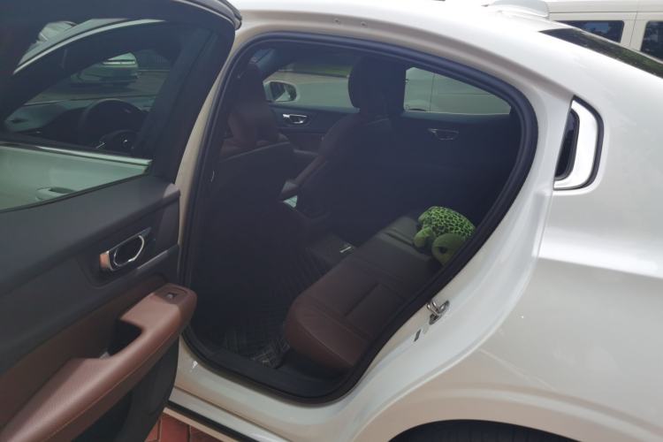 Used Volvo S60 New Energy 2021 T8 E-Drive Hybrid Four-Wheel Drive Smart Luxury Edition Left Rear Seat