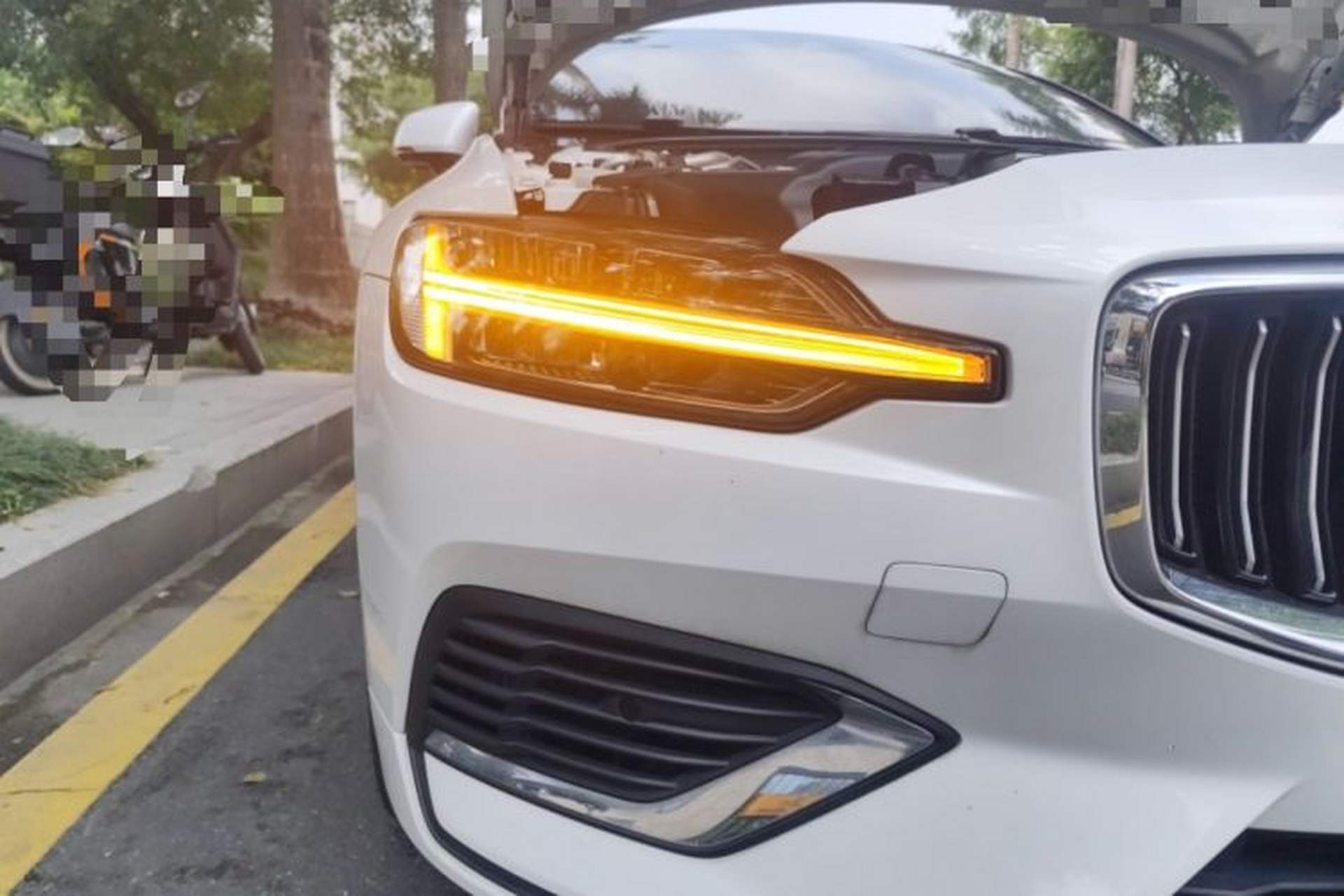 Used Volvo S60 New Energy 2021 T8 E-Drive Hybrid Four-Wheel Drive Smart Luxury Edition Right Front Headlight