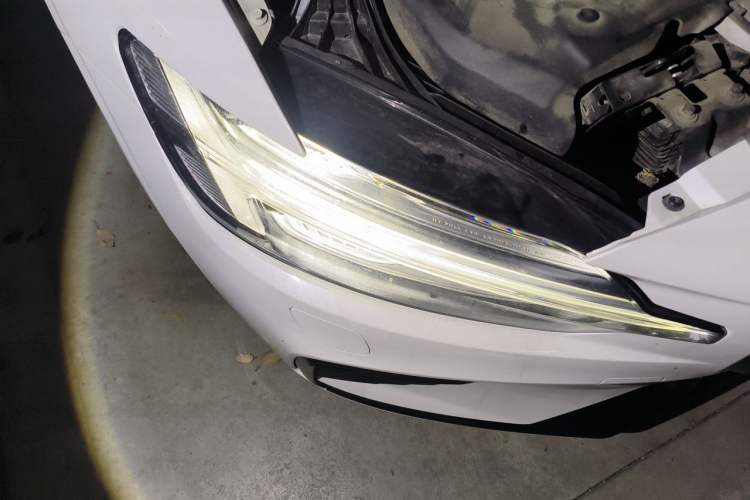 Used Volvo S60 New Energy 2021 T8 E-Drive Hybrid All-Wheel Drive Smart & Sport Edition Right Front Headlight