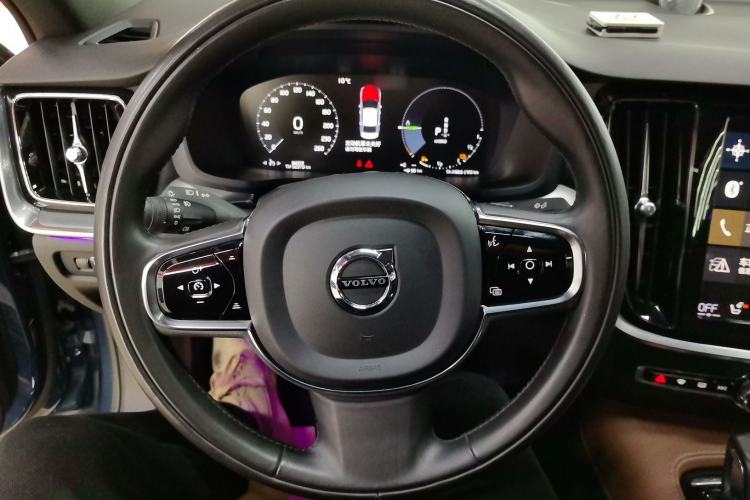 Used Volvo S60 New Energy 2021 T8 E-Drive Hybrid Four-Wheel Drive Smart Luxury Edition Steering Wheel