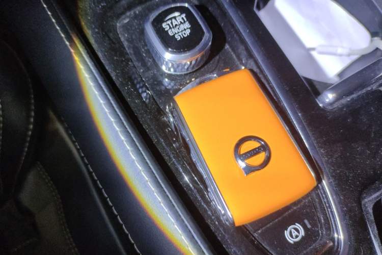 Used Volvo S60 New Energy 2021 T8 E-Drive Hybrid All-Wheel Drive Smart & Sport Edition Vehicle Key