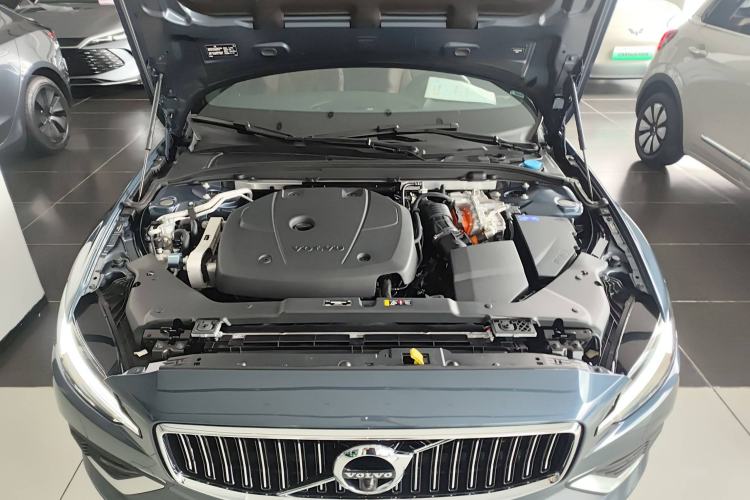 Used Volvo S60 New Energy 2022 T8 eDrive Hybrid All-Wheel Drive Smart Luxury Edition Engine Bay