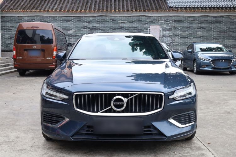 Used Volvo S60 New Energy 2022 T8 eDrive Hybrid All-Wheel Drive Smart Luxury Edition Exterior 1